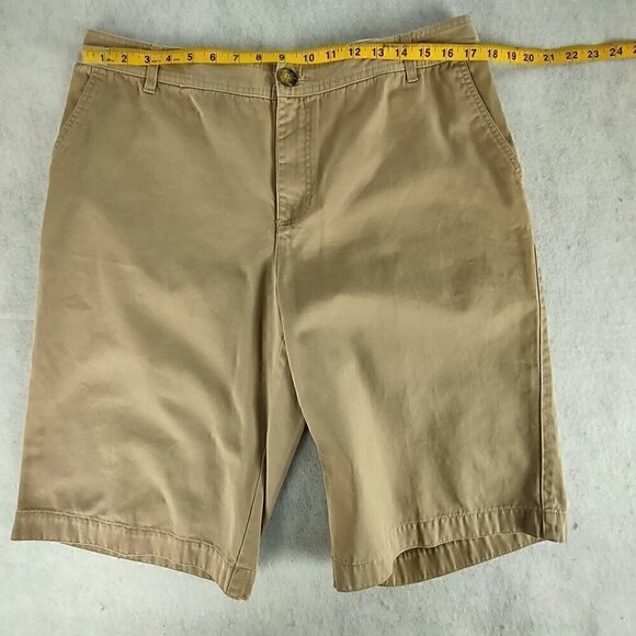 Liz Claiborne Women's 100% Cotton Tan, Beige, Khaki Three Pocket Shorts. Size 14 - Picture 5 of 10